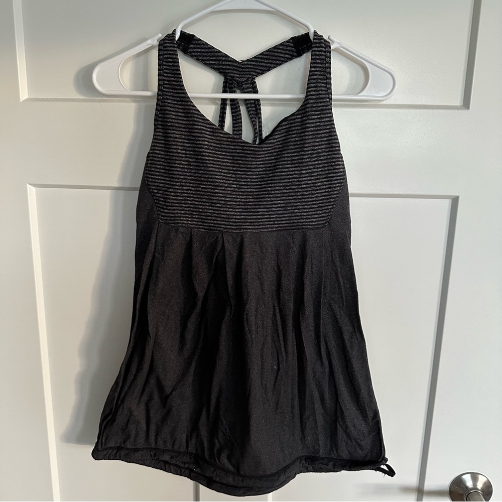Lululemon top